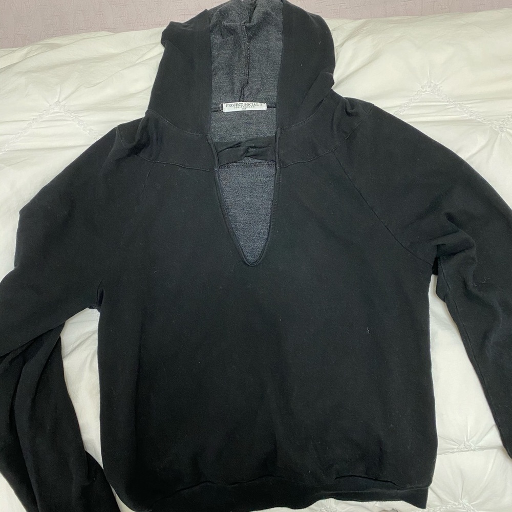 Sweatshirt - Picture 2 of 3